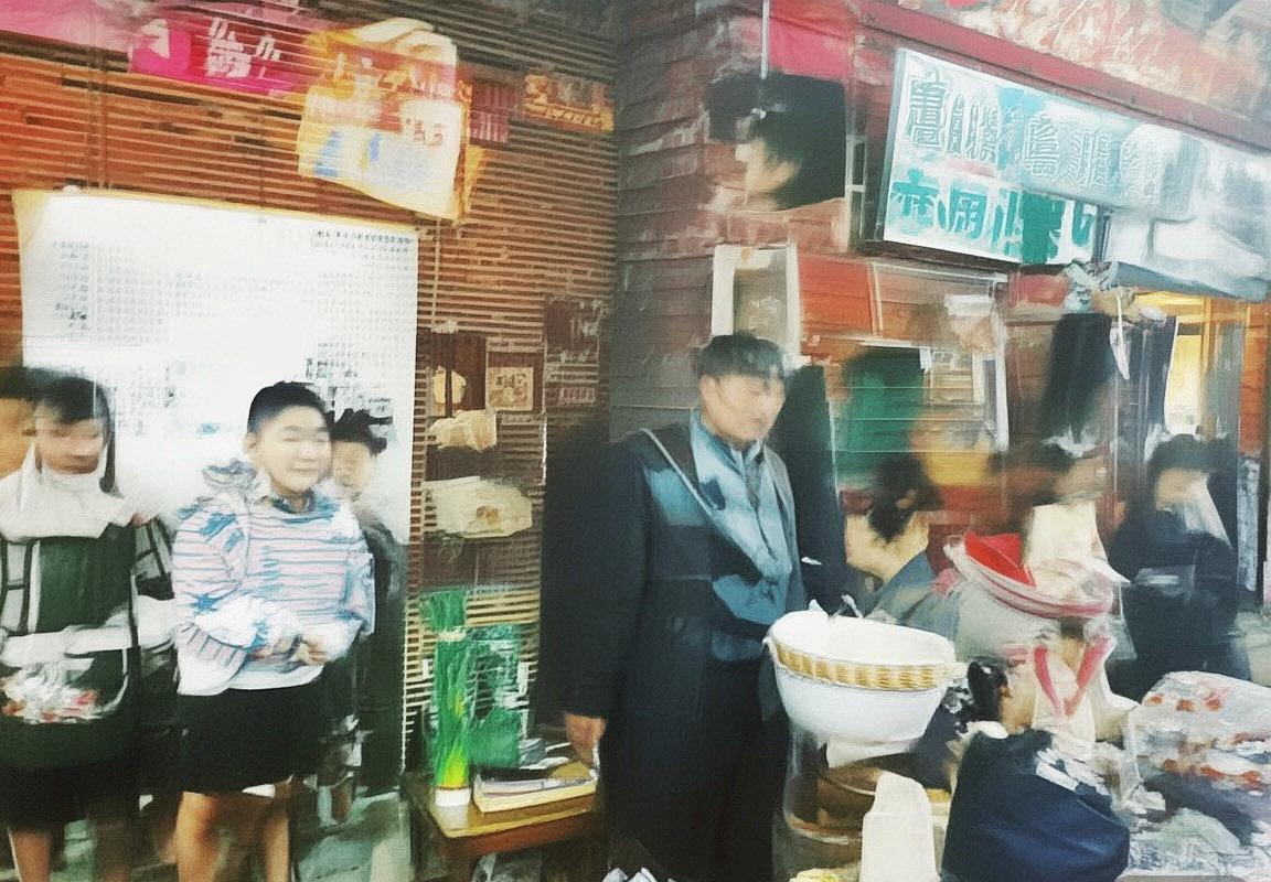 巴萨与马竞巅峰对决：梅西绝杀，传奇瞬间回顾(图1)